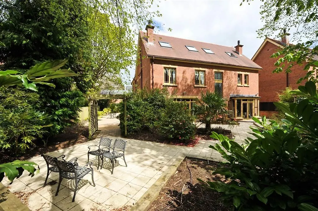 Holiday home Giant Serviced Apartments - Deramore Park Belfast